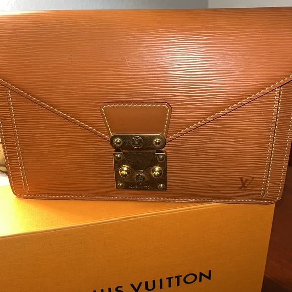 Authentic Louis Vuitton Golden Sellier Dragonne France February 1995 
MI0925 - Picture 3 of 13